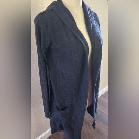 Barefoot dreams super soft and Cozy Navy Blue Women's Sweater size s/xs - Picture 2 of 5